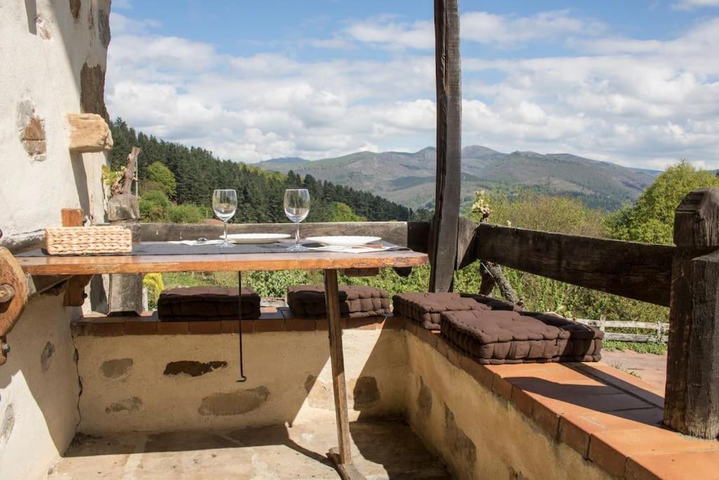Caserio Vasco Con Piscina Y Barbacoa Orozko Zewnętrze zdjęcie